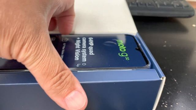 MOTOROLA MOTO G30 Unboxing Video – in Stock at www.welectronics.com смотреть онлайн