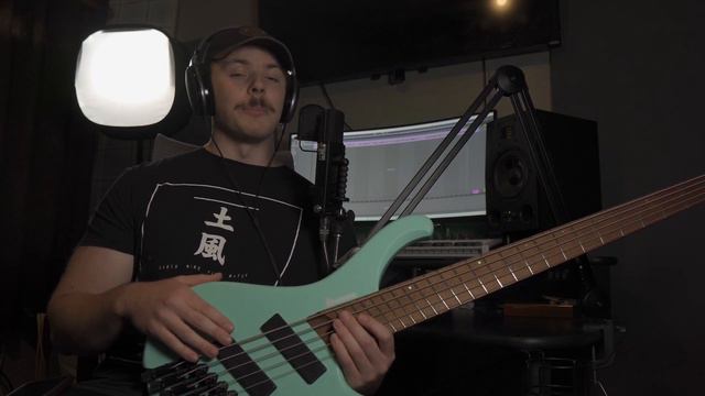 Ibanez EHB1005MS Review (Nordstrand vs. Bartolini) смотреть онлайн