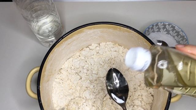 САМОЕ ВКУСНОЕ ТЕСТО ДЛЯ ПЕЛЬМЕНЕЙ И ВАРЕНИКОВ!!! Dough for dumplings. смотреть онлайн