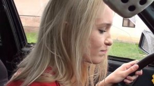 SKODA Favorit won't start | Girl can't start car | Car Cranking Pedal Pumping