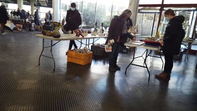 Блошиный рынок Франции . Находки ,фарфор ,часы ,подсвечники ,антикварные картины. Дарим призы !!! смотреть онлайн