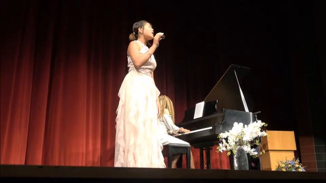 Singing and Piano performance 2018 || INDONESIAN FAMILY VLOG смотреть онлайн
