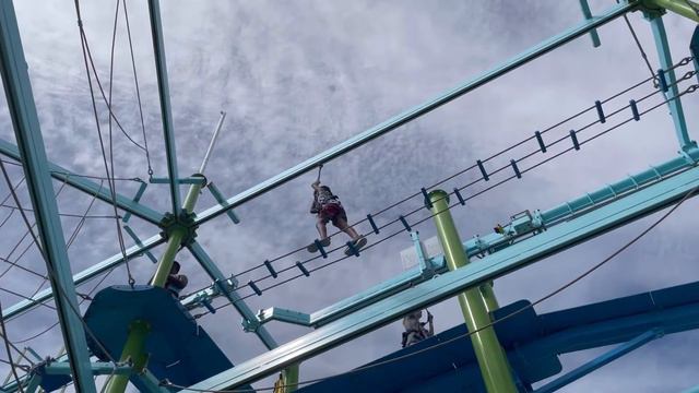 Pensacola Beach - Laguna’s 3 - Story Ropes Course. смотреть онлайн