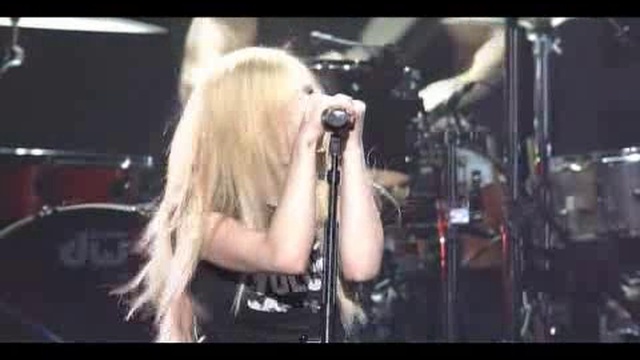 Avril Lavigne - Live At Budokan 2005 - Take Me Away