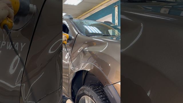 Сложный ремонт вмятины на Renault