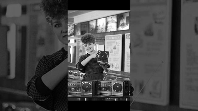 Кассетный магнитофон — мечта молодежи 1980-х. «Вега-335-стерео». 1987 год #80е #ссср #олдытут смотреть онлайн