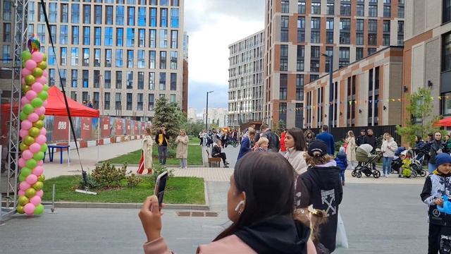 Жители Даниловского района широко отметили 875-летие Москвы и День муниципального округа смотреть онлайн