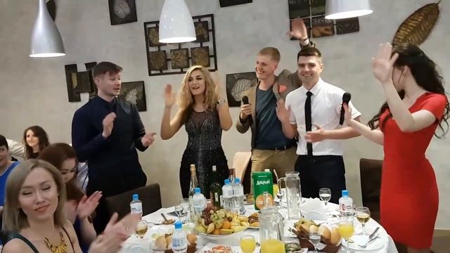 Поздравление на свадьбу от друзей!(идея не наша, текс изменен) смотреть онлайн