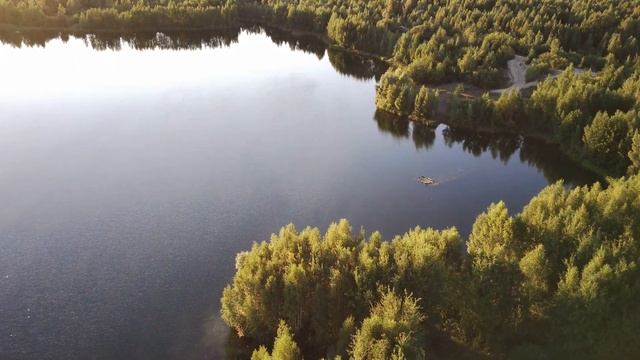 Озеро с затонувшим земснарядом смотреть онлайн