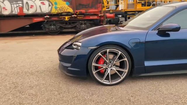 Porsche Taycan 4S || Techart Wheels || Walkaround || Autowelt Schweiz AG смотреть онлайн