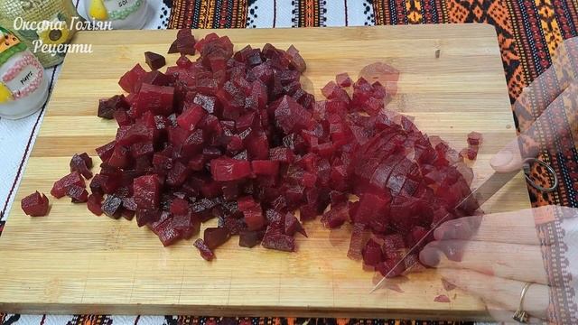 Салат вінегрет з горошком та маринованими (або квашеними) огірками.Овочевий салат на олії. ВІНЕГРЕ смотреть онлайн
