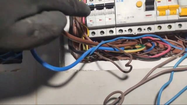 Нужен совет Электрика ⚡☝️ смотреть онлайн