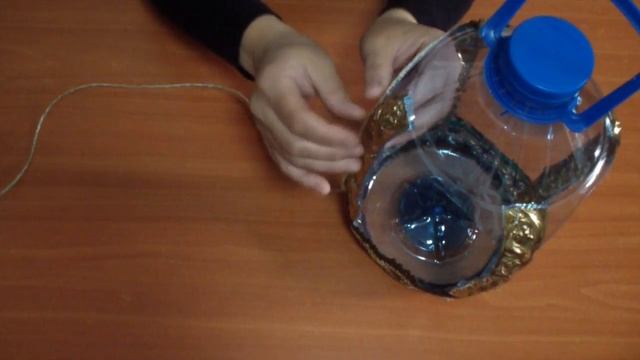 Kормушка для птиц своими руками из бутылки / Bird feeder diy смотреть онлайн