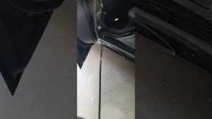 снятие ручки двери мерседес Mercedes w212 2013год