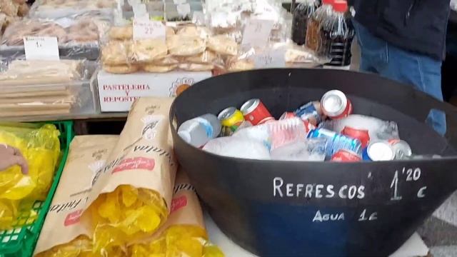 A day in "El Rastro" | Flea Market | El Mercadillo de Plaza de Castilla | Madrid, Spain смотреть онлайн