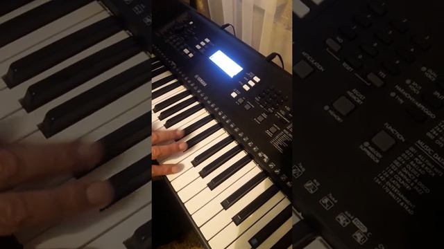 Игра на синтезаторе yamaha psr-e373 смотреть онлайн