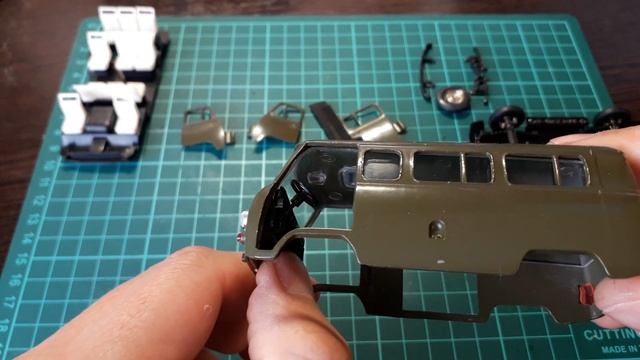 Сборка модели УАЗ-452в. А 41. Сделано в СССР. смотреть онлайн