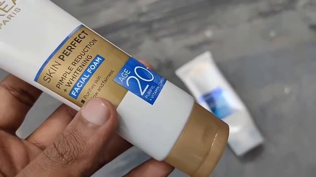 L'Oreal Paris Pimple Reduction Plus Whitening 20+ Facial Foam смотреть онлайн