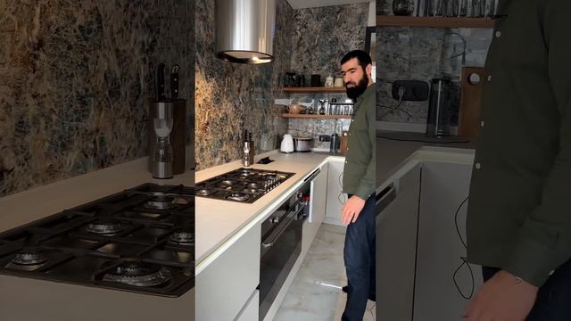 Обзор кухни от «De Lofto» смотреть онлайн