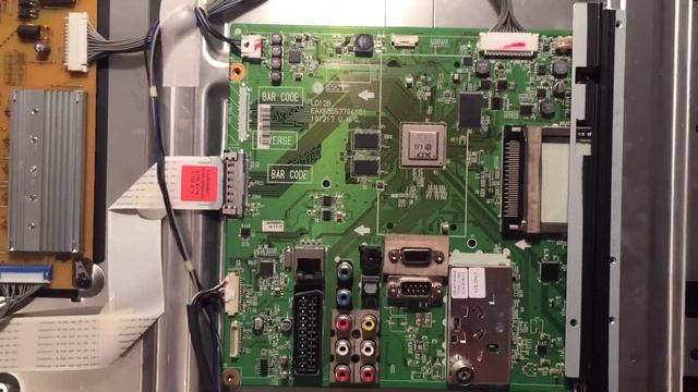 Ремонт материнской платы телевизора LG 42LV3700 ZC. Пропайка процессора. смотреть онлайн