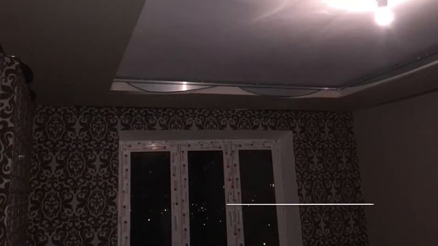 Двухуровневый натяжной потолок с лугами 90 градусов. Оригинальный двухуровневый натяжной потолок. смотреть онлайн
