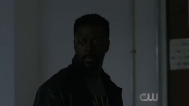 Supergirl 4x07 Supergirl tries to escape and James stands with children of Liberty смотреть онлайн