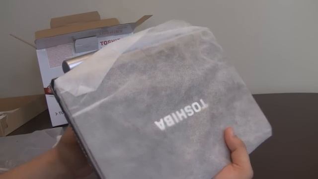 Toshiba Mini NB200 Netbook Unboxed