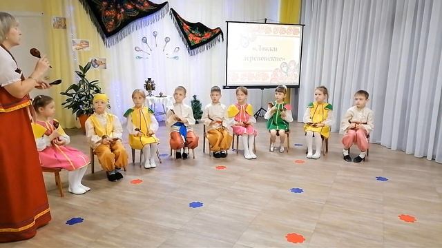 Проект "Ложки деревенские". Сказка на ложках "Колобок на елке". смотреть онлайн