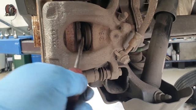 change front and rear bracke pads Renault Kadjar смотреть онлайн