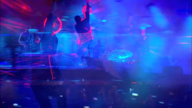 U2 - Ultra Violet live смотреть онлайн