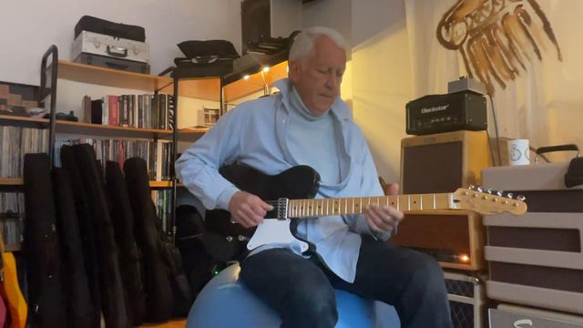 Amazing value score - Squier Cabronita Telecaster (and straplocks) смотреть онлайн