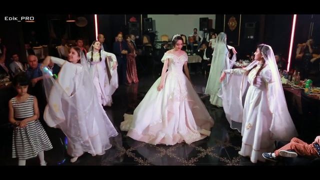 Красивый танец невесты смотреть онлайн