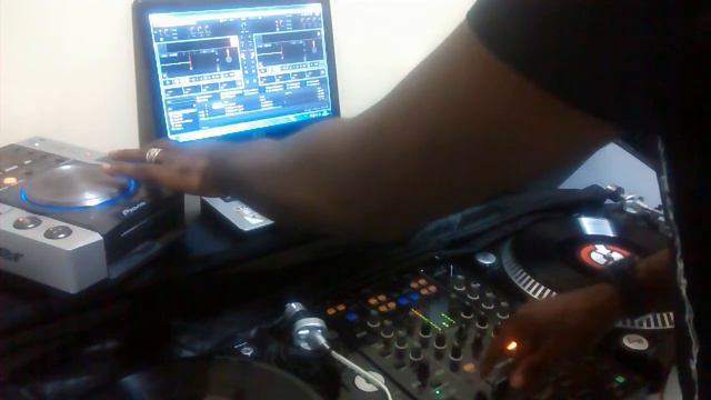Anos 90 Cdj 200 e CDs - Dj Renato Alqualo смотреть онлайн