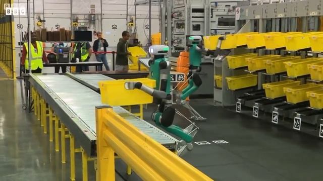 Для тех, кто думает, что роботизация - это что-то далекое. Amazon уже вовсю внедряет это на складах смотреть онлайн