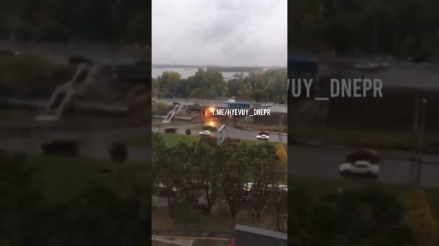 в Днепре горят провода троллебуса смотреть онлайн