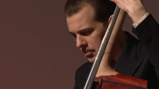 LES FEUILLES MORTES смотреть онлайн