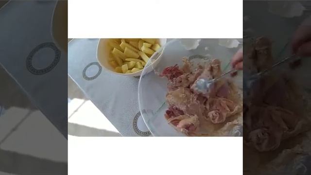 Курица с картошкой? свекольный салат, очень вкусно получился... смотреть онлайн