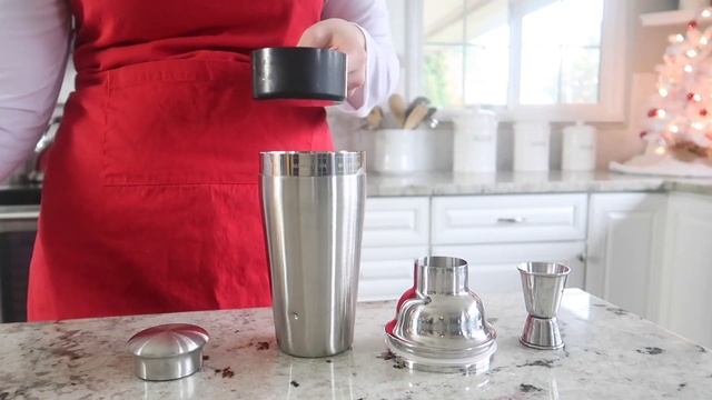 Eggnog Cocktail Recipe смотреть онлайн