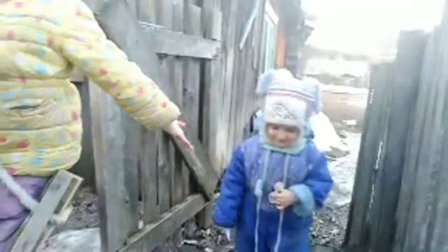 Гуляем Во Дворе. смотреть онлайн