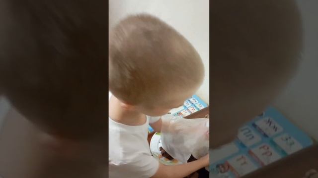 распаковка 5 шоколадных шара чупа чупс кошечки собачки смотреть онлайн