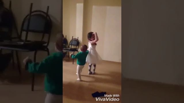 Армяночки учатся танцевать ? ? смотреть онлайн
