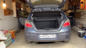 Динамики DL Audio Gryphon Pro Midbass в Opel Astra H.
