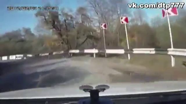 А КУДА ПЛЫВЕМ упали в реку смотреть онлайн