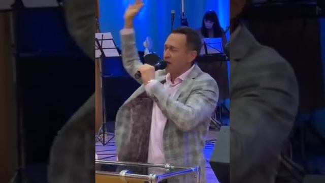 Мощная молитва о происходящем в мире! Дмитрий Лео #благословениеотца #дмитрийлео смотреть онлайн