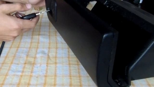 Desmontar Y Reparar CIERRE GUANTERA VW GOLF MK3 смотреть онлайн