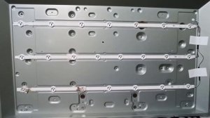 LG появляется изображение и экран темнеет.