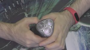 Заменил бритвенную головку PHILIPS HQ9