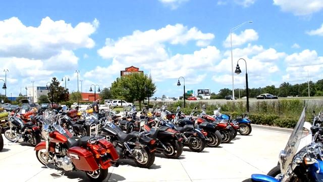 13. Жизнь в США - Дилер центр Harley Davidson в Орландо, цены на мотоциклы смотреть онлайн