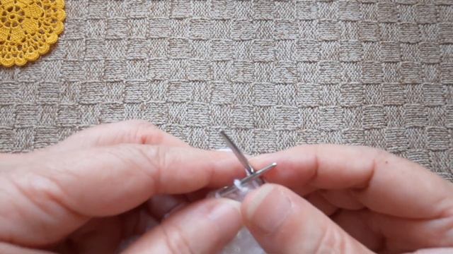Очаровательный воздушный объемный узор. смотреть онлайн