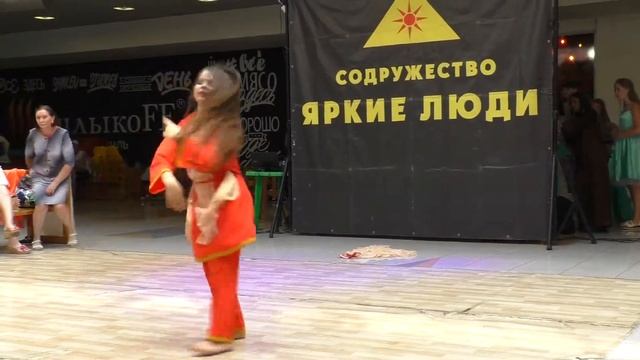 Arabic dance / Восточные танцы / Выступает Шмакова Милана смотреть онлайн